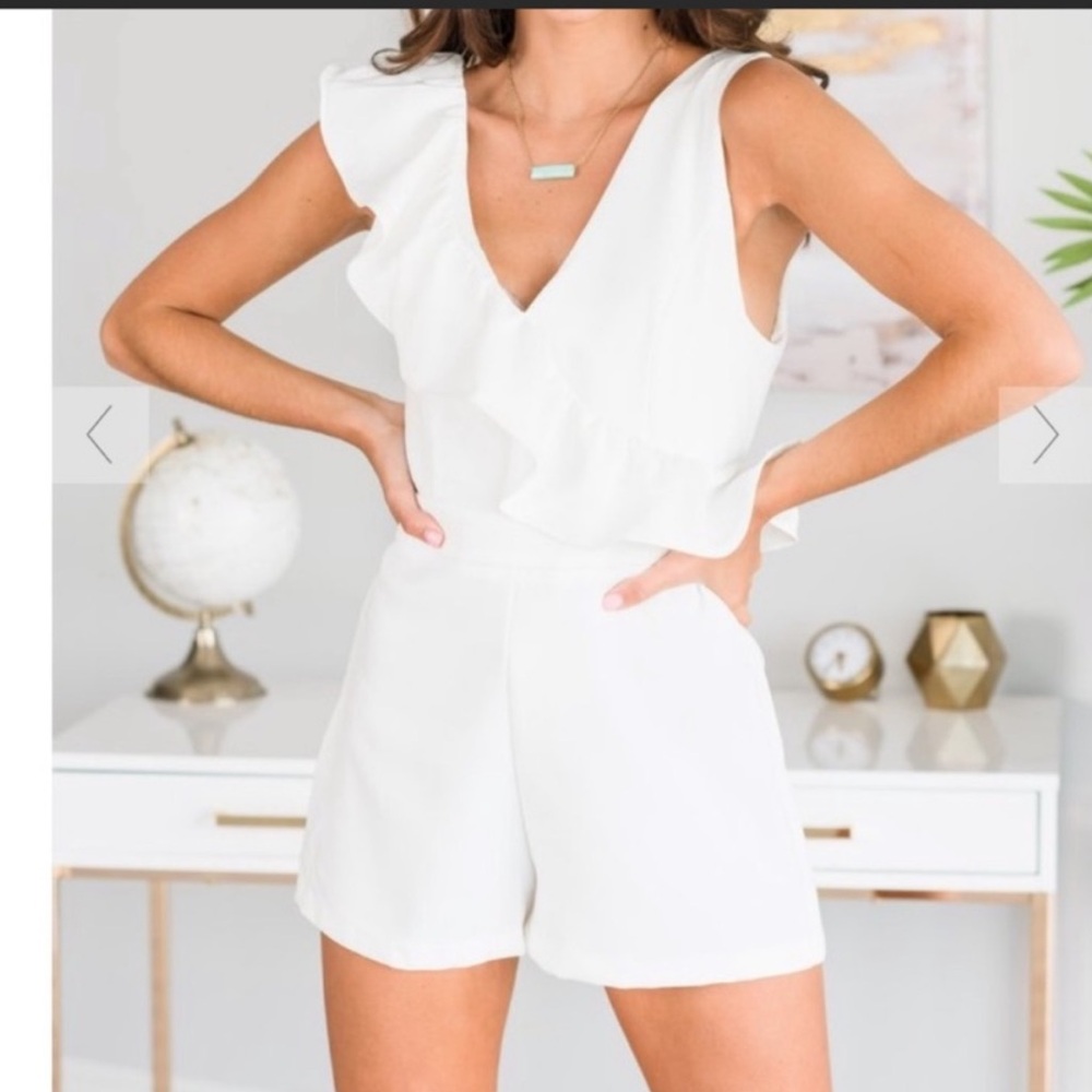 Lulu’s Do+Be White frilly romper